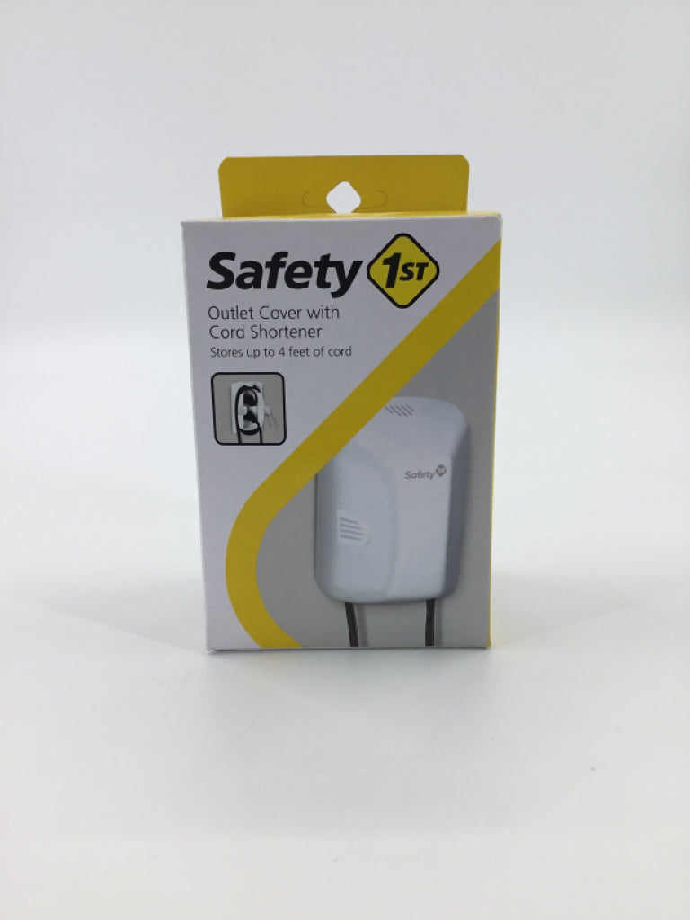 Safety 1st Outlet Cover with Cord Shortner