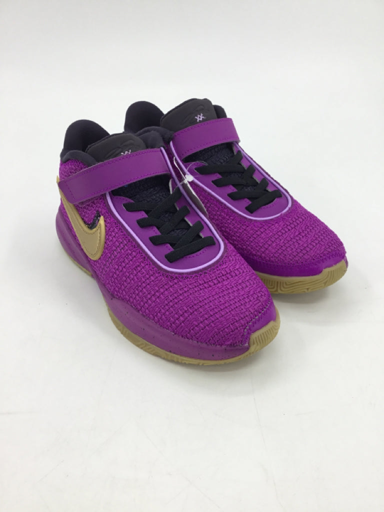 Nike Child Size 2 Youth Purple Sneakers