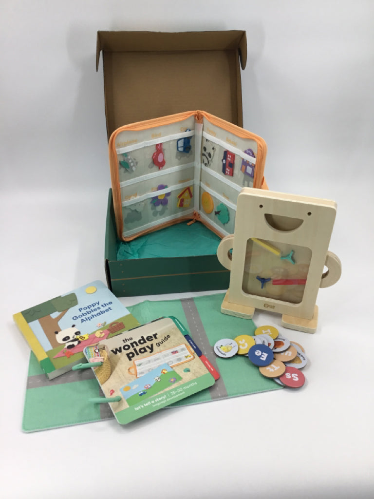Kiwi Co Panda Crate Let's Tell a Story! Kit