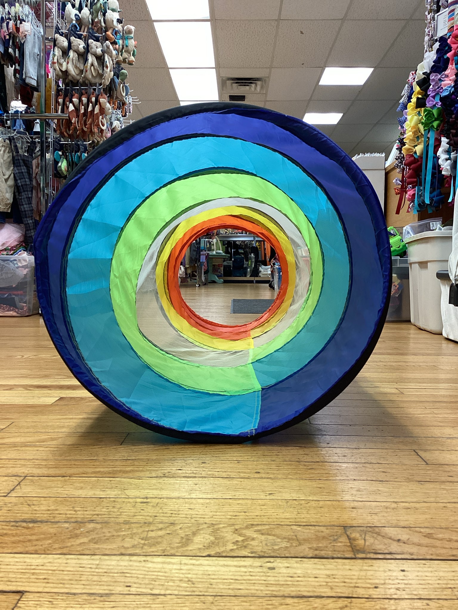 Play Tunnel