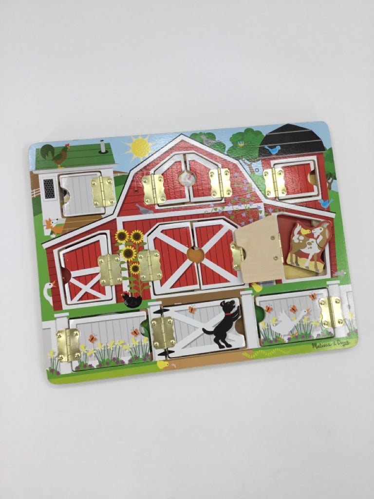Melissa & Doug Wooden Magnetic Hide & Seek Farm