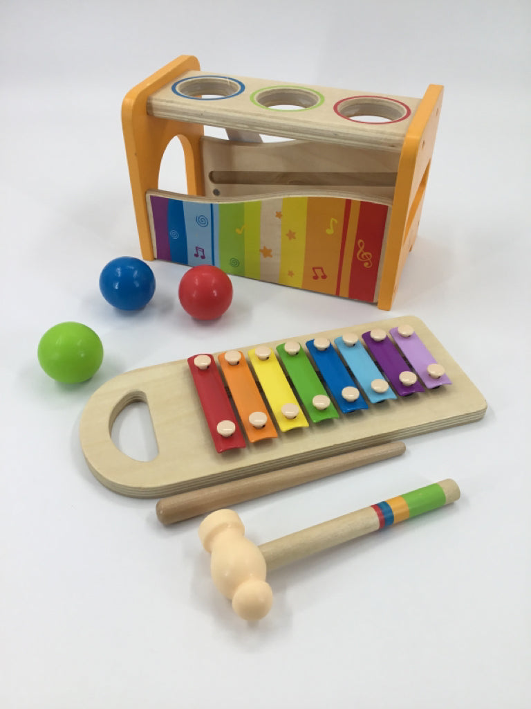 Hape Pound & Tap Bench with Slide Out Xylophone