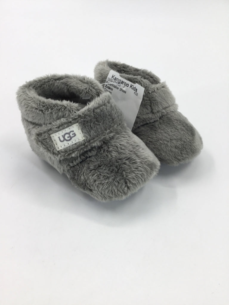 Zutano Child Size 4 Toddler Cream Baby/Walker Shoes