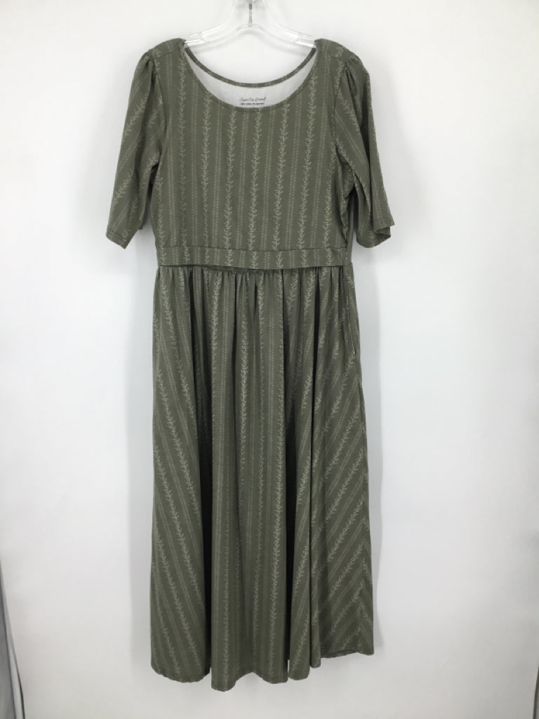 Super Cute Dresses Size L Cotton Blend Nursing Nursing Apparel