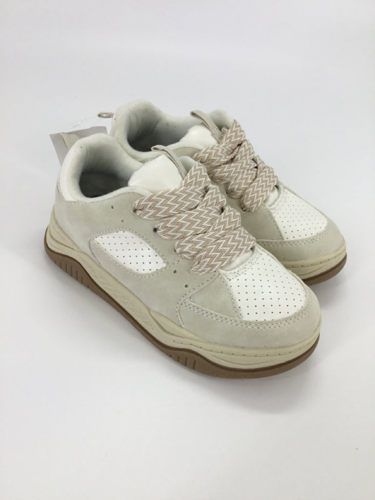 OshKosh B'gosh Child Size 12 White Sneakers