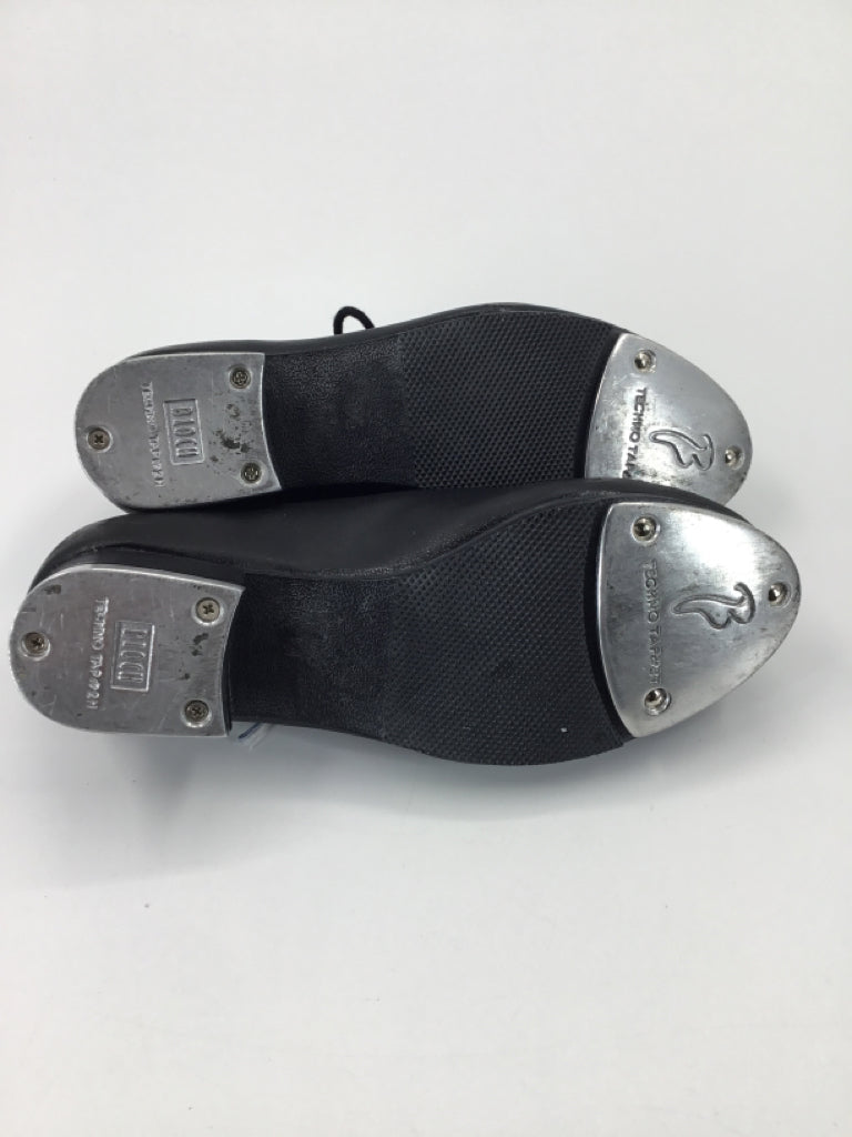 Bloch Child Size 1.5 Black Sport/Dance Shoes