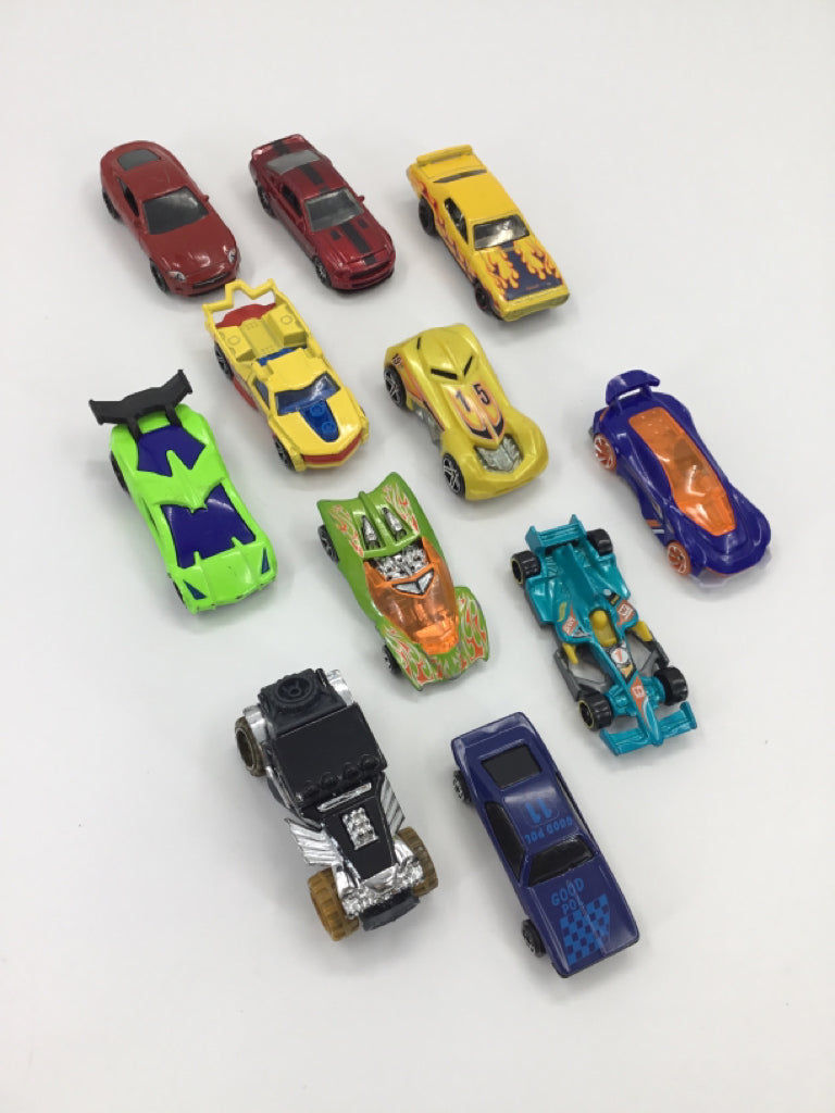 Hot Wheels Set of 11 Assorted Vehicles