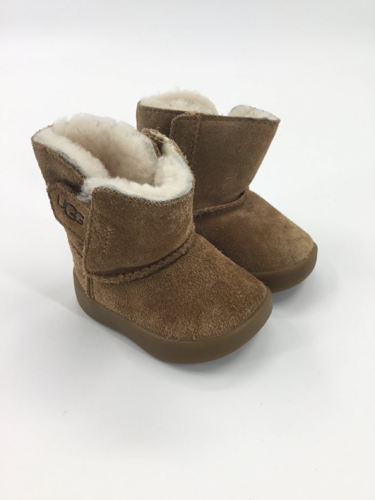 Ugg Child Size 0 Toddler Tan Boots