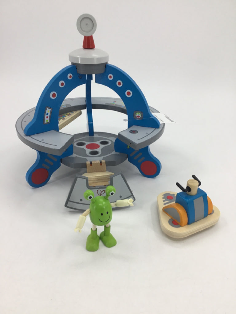 Hape UFO Playset