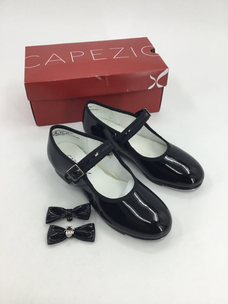 Capezio Child Size 2 Youth Black Sport/Dance Shoes