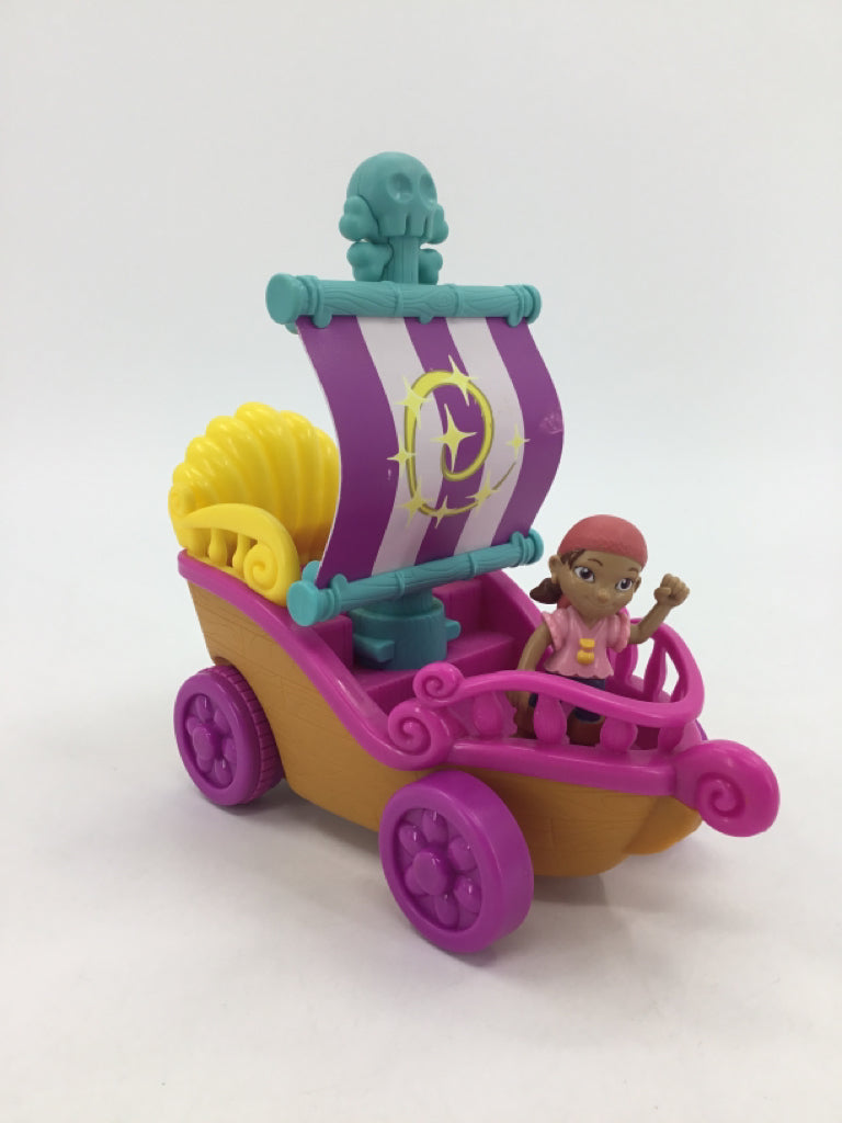 Disney Jake and the Neverland Izzy's Sail n Roll Pink Ship