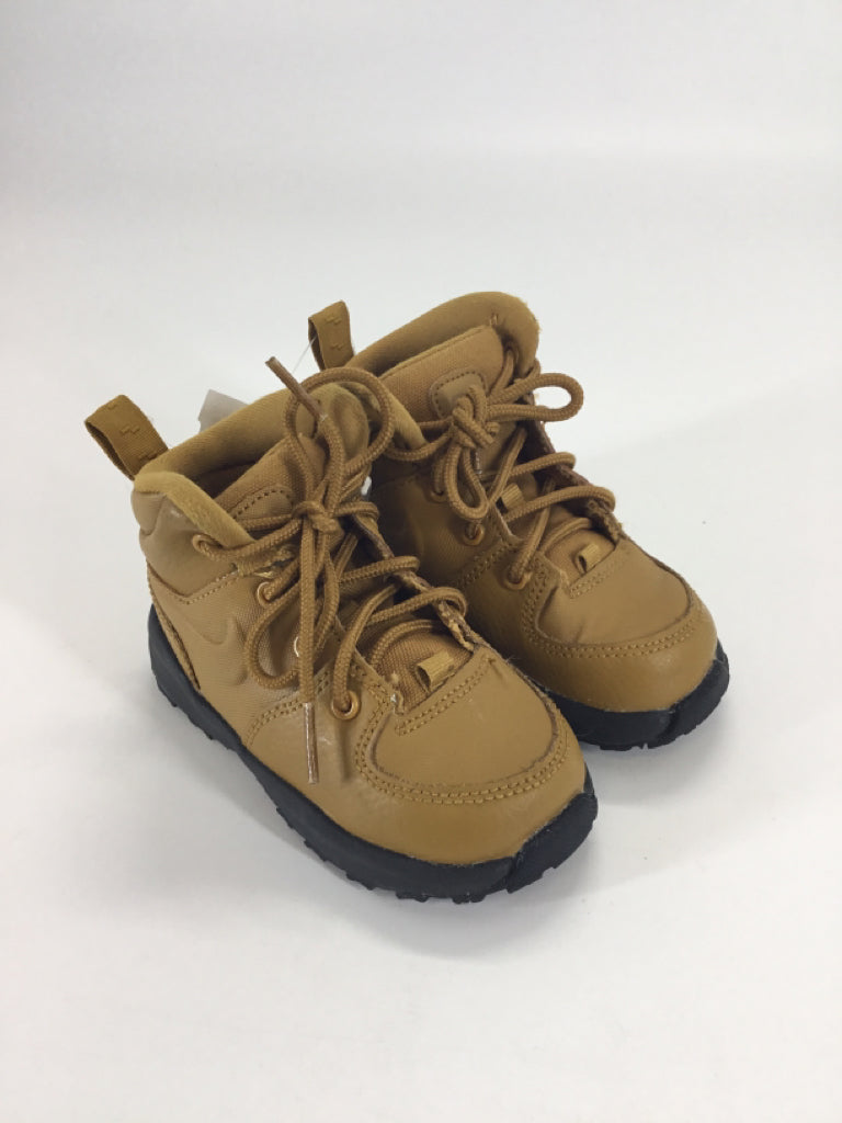 Nike Child Size 6 Toddler Tan Sneakers