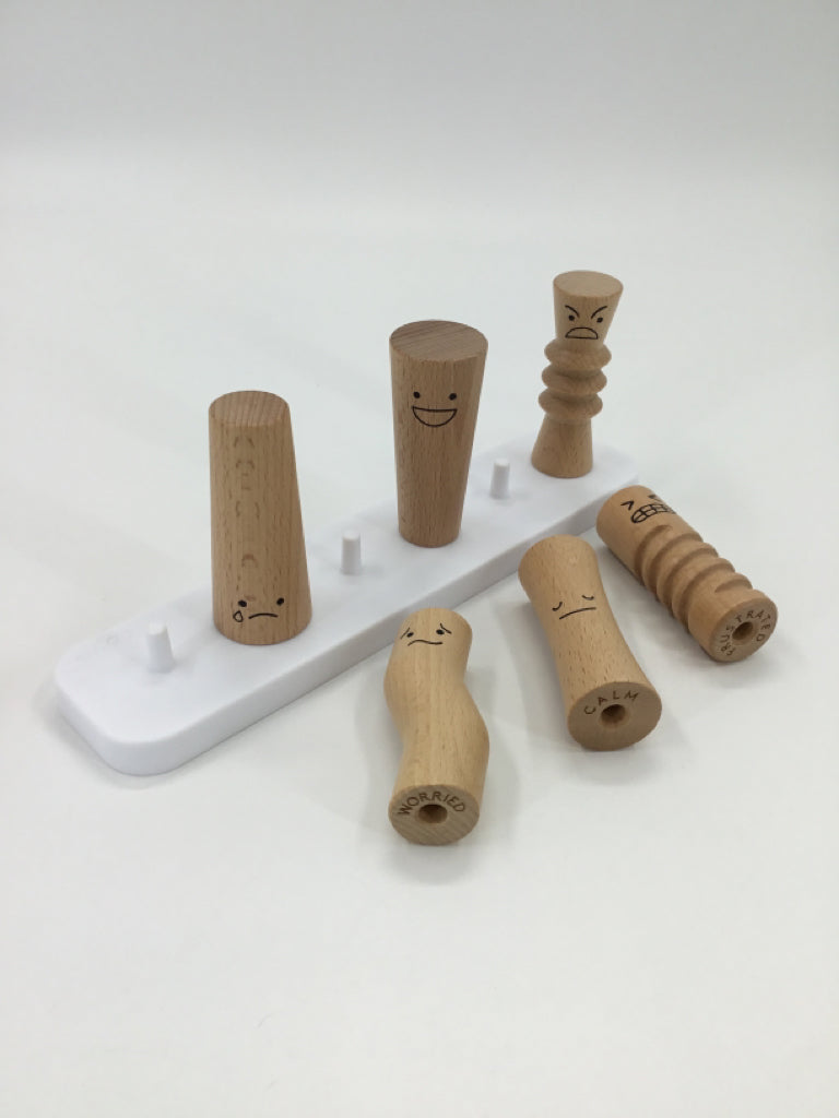 Lovevery Wooden Emotion Dolls