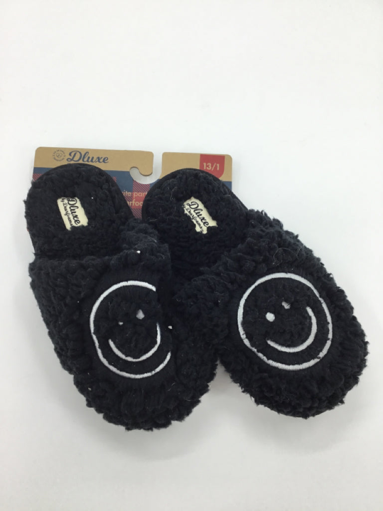 Dearfoams Child Size 13 Black Slippers