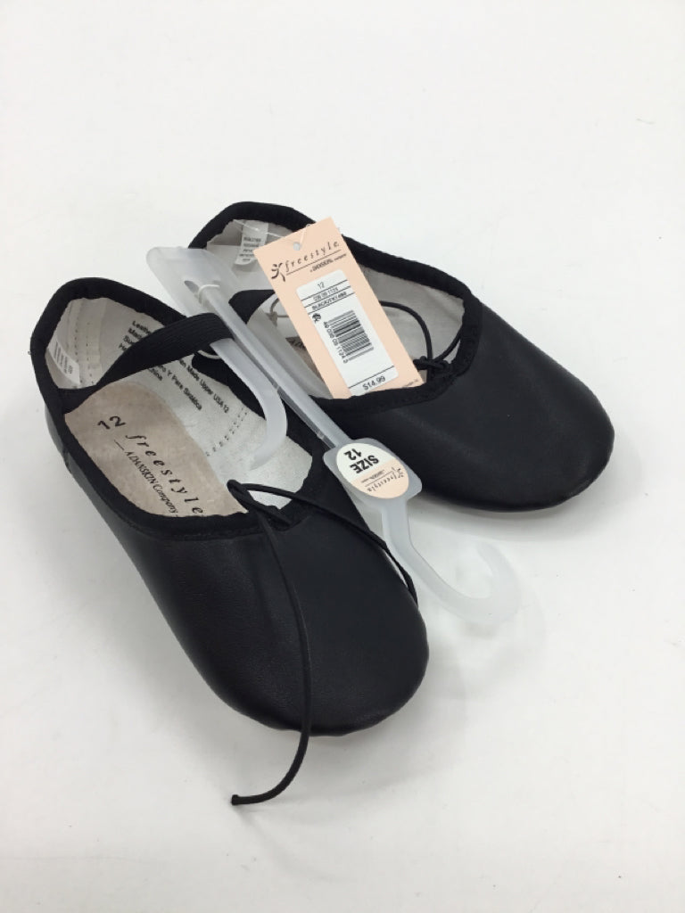 Freestyle Child Size 12 Black Sport/Dance Shoes