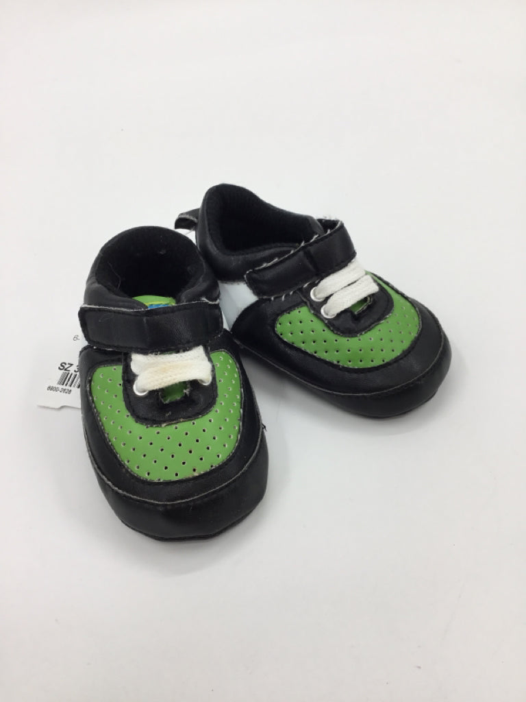 DC Child Size 3 Toddler Green Baby/Walker Shoes