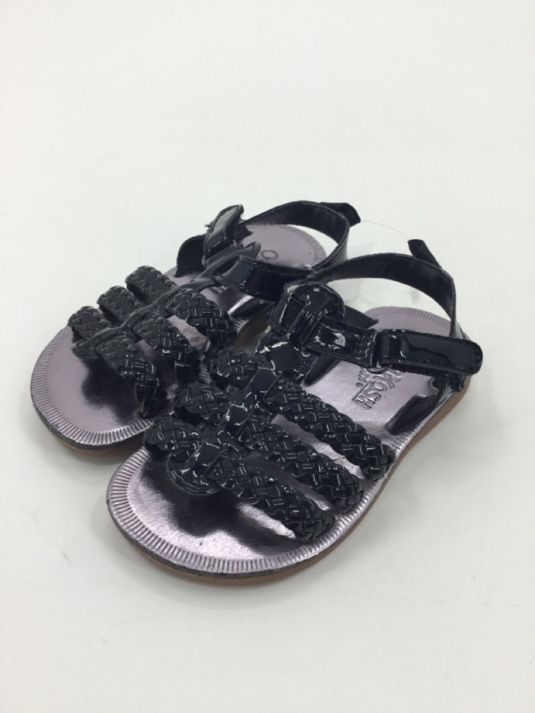 OshKosh B'gosh Child Size 6 Toddler Black Sandals/Flip Flops