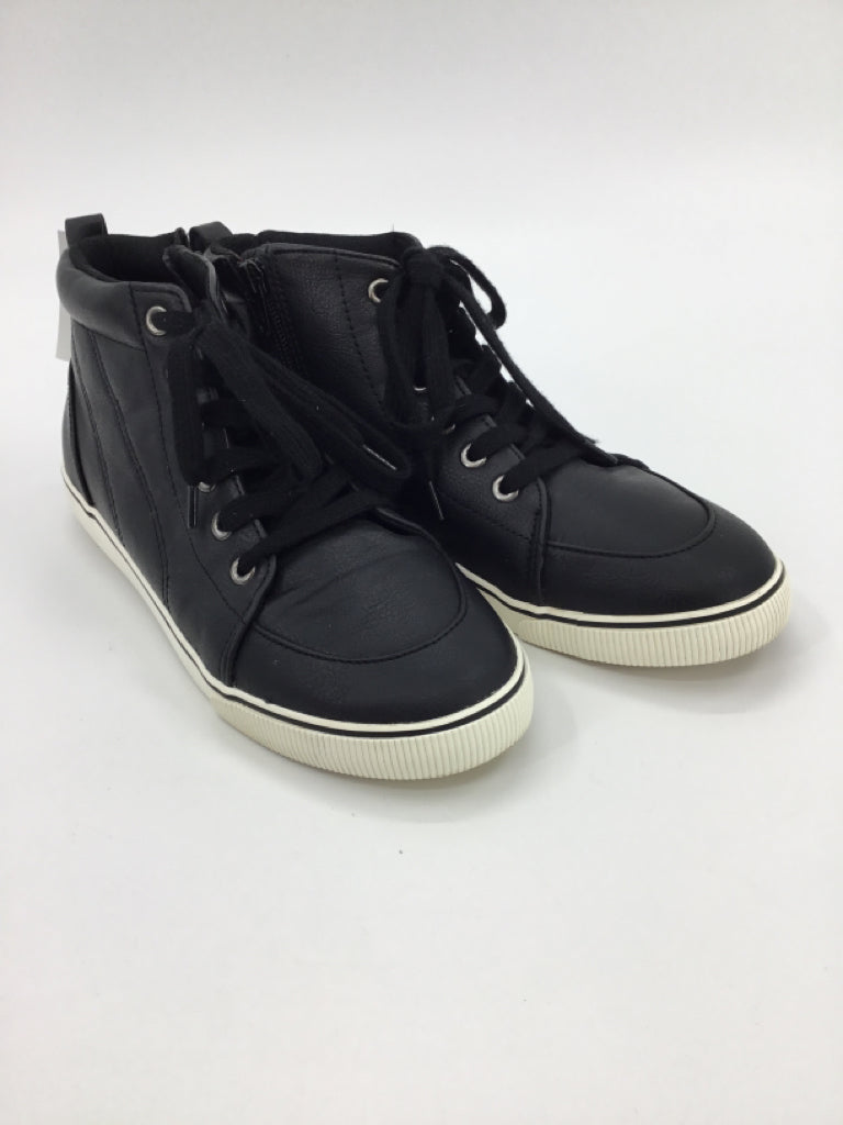 Cat & Jack Child Size 5 Youth Black Sneakers