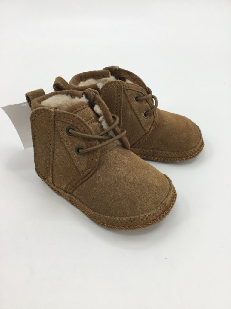 Ugg Child Size 2 Toddler Tan Boots