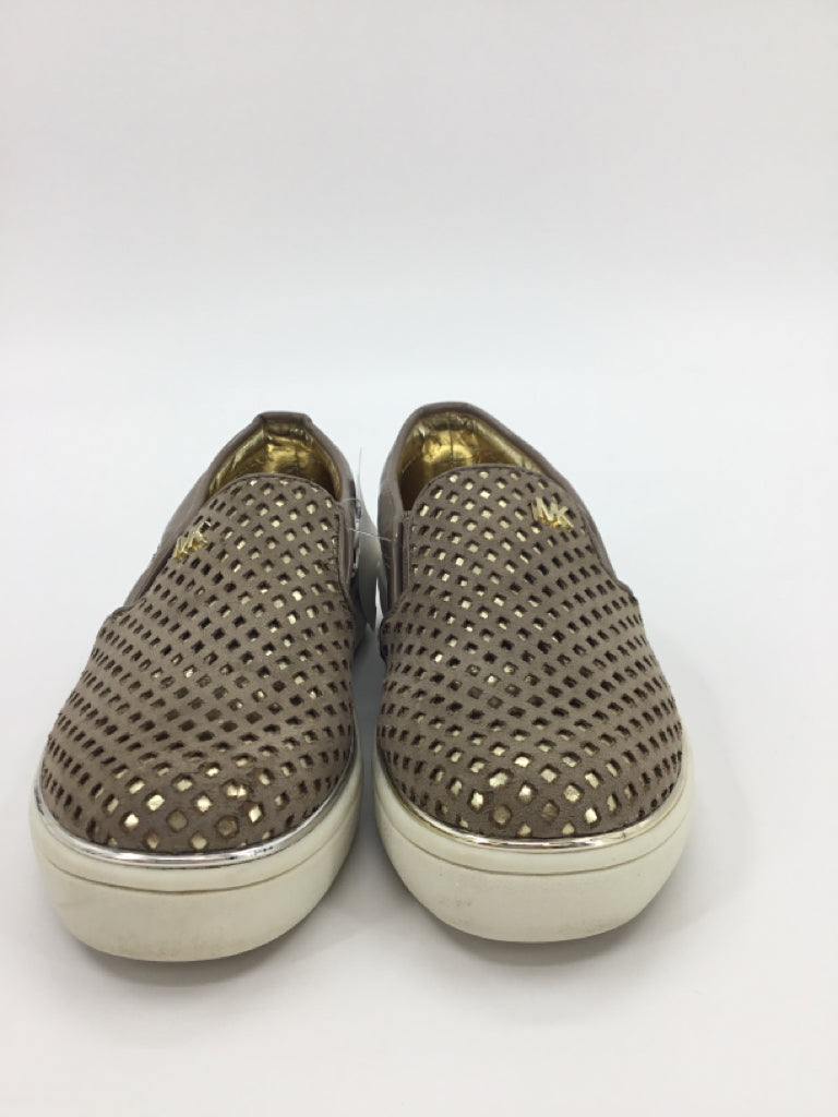 Micheal Kors Child Size 13 Gold Dress Shoes