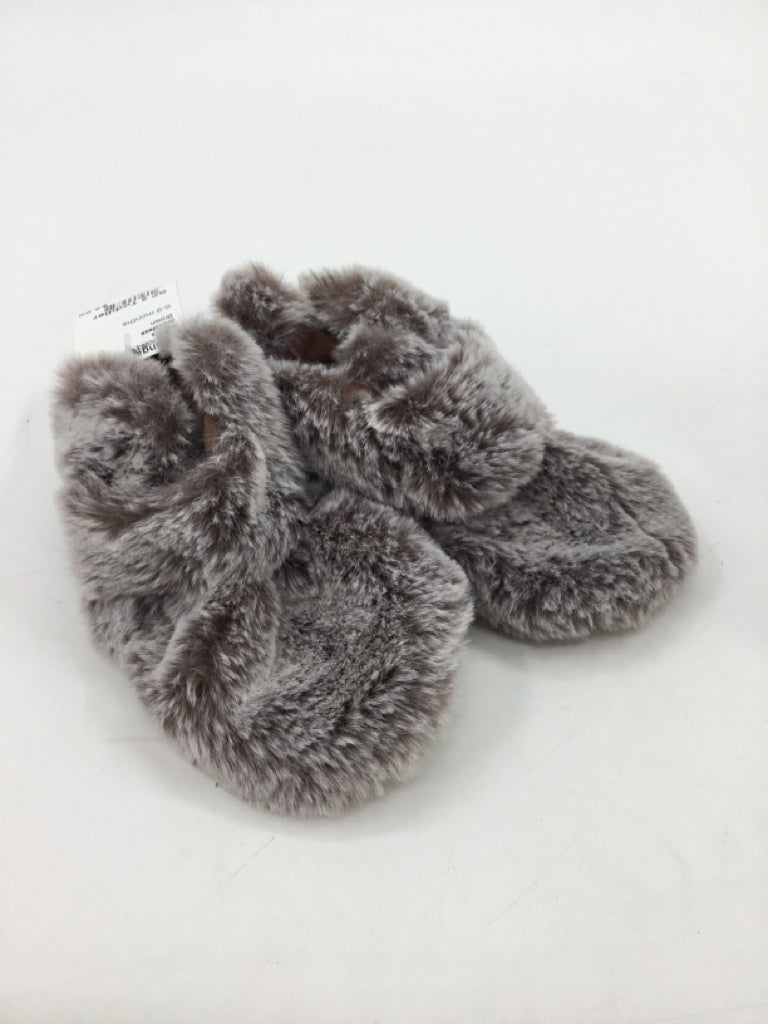 brandless Child Size 2 Toddler Brown Slippers