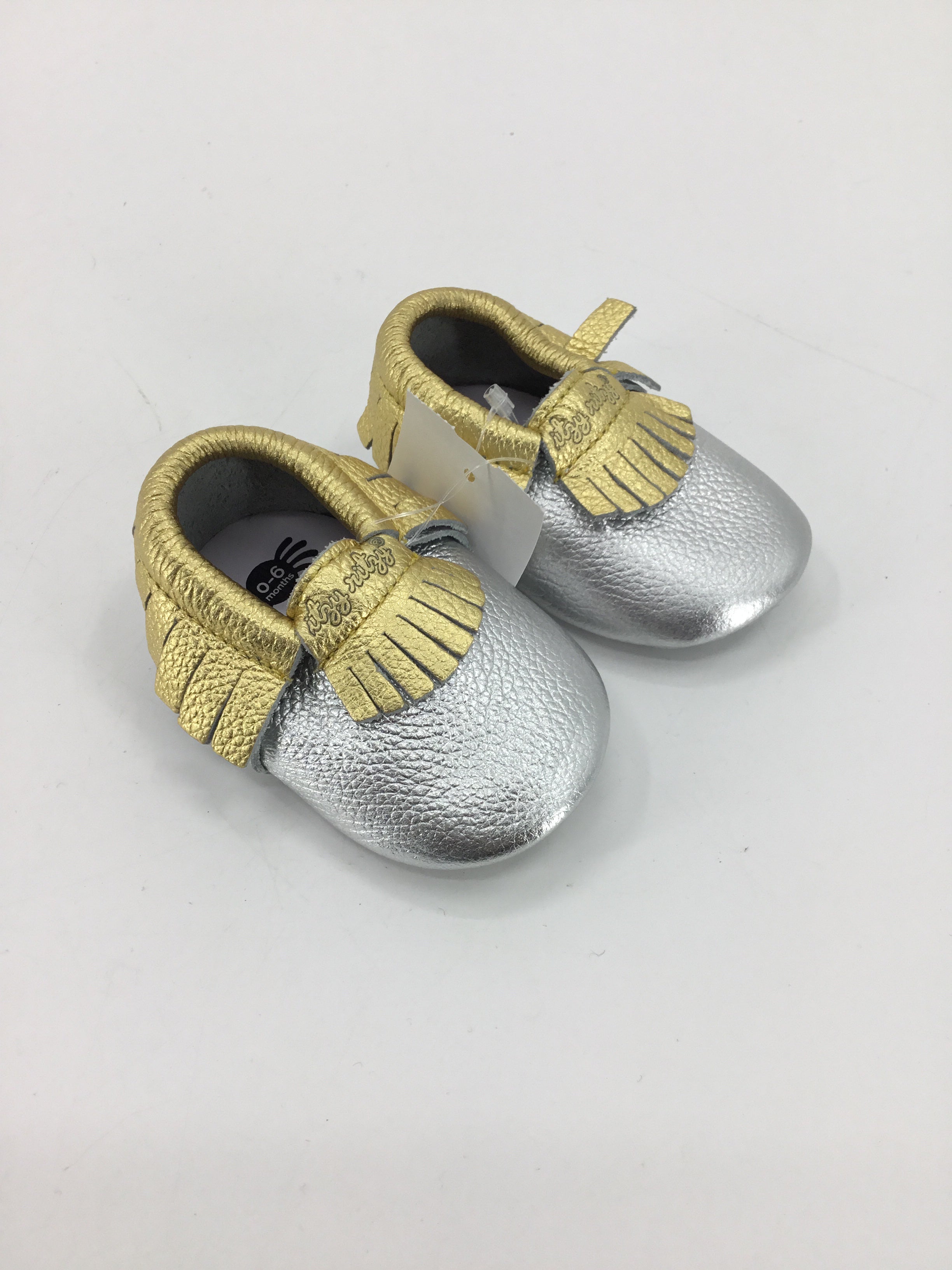 Itzy Ritzy Child Size 1 Toddler Silver Baby/Walker Shoes